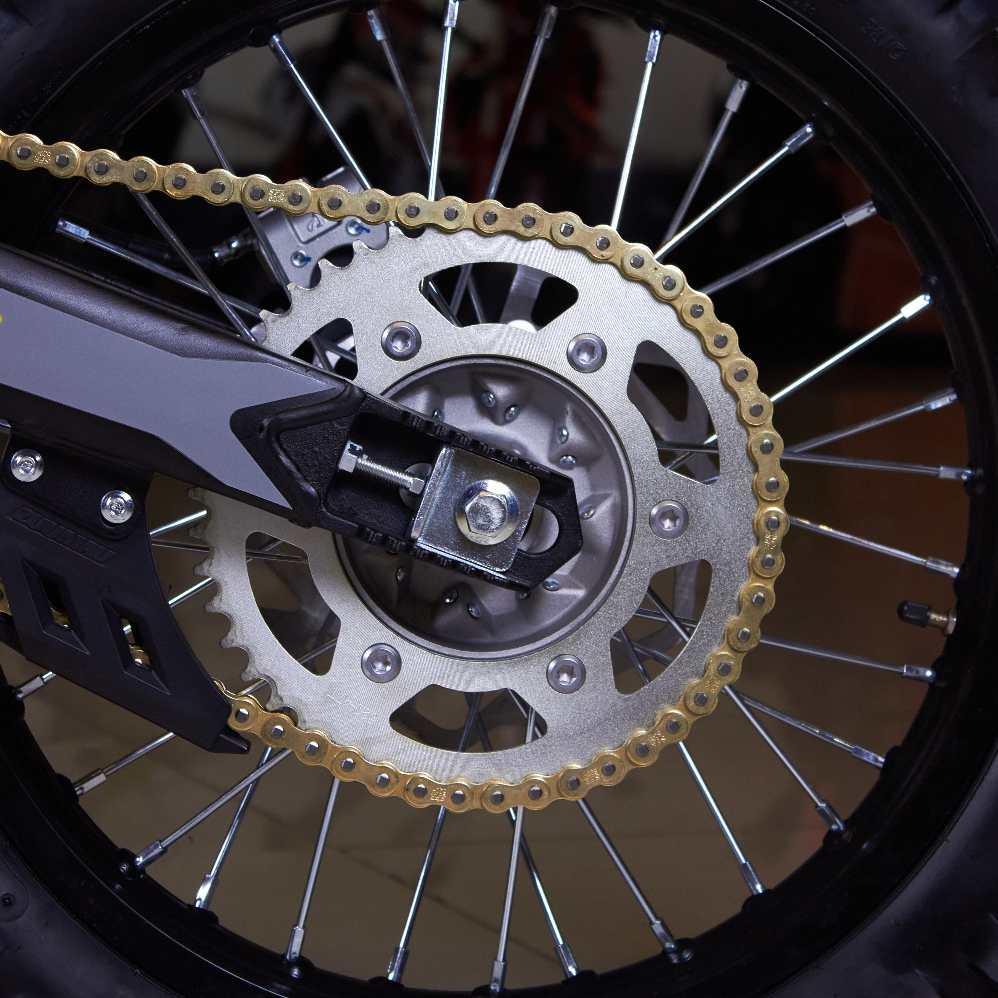f11700800